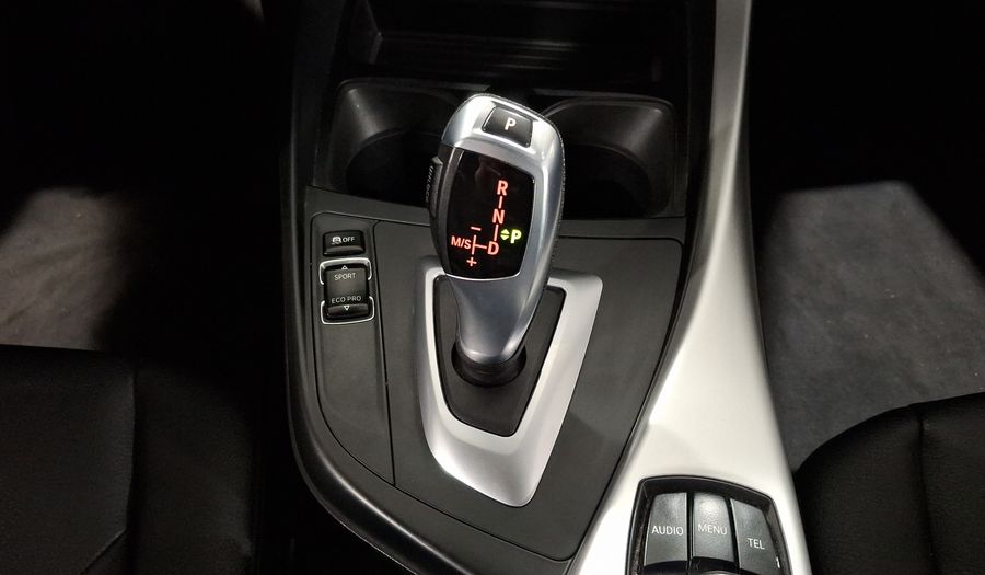 Bmw Serie 1 1.6 118IA Hatchback 2014