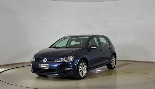 Volkswagen • Golf