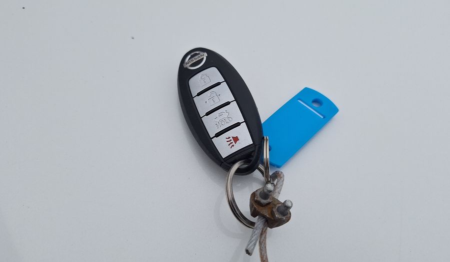 Nissan Versa 1.6 SENSE Sedan 2020