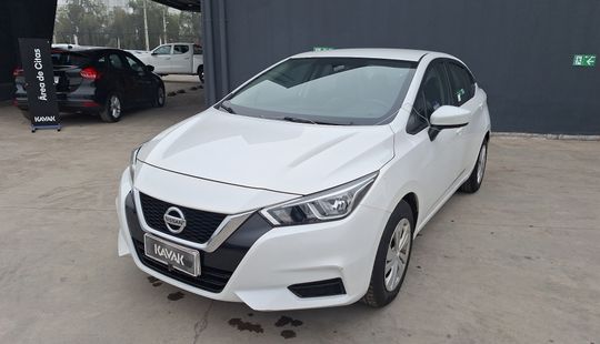 Nissan • Versa