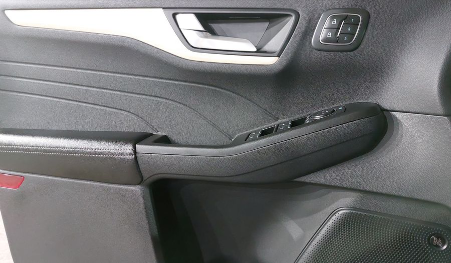 Ford Escape 2.5 HEV TITANIUM CVT Suv 2022