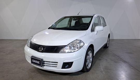 Nissan • Tiida