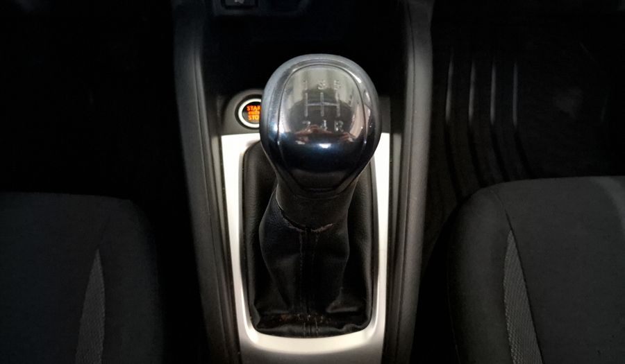 Nissan Versa 1.6 SENSE Sedan 2020
