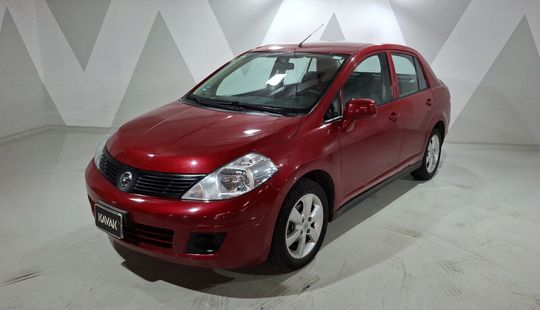 Nissan • Tiida