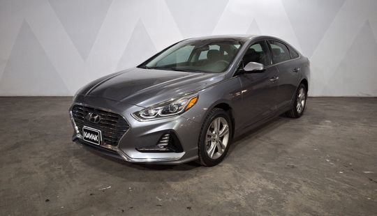 Hyundai • Sonata