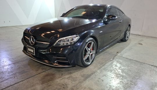Mercedes Benz • Clase C