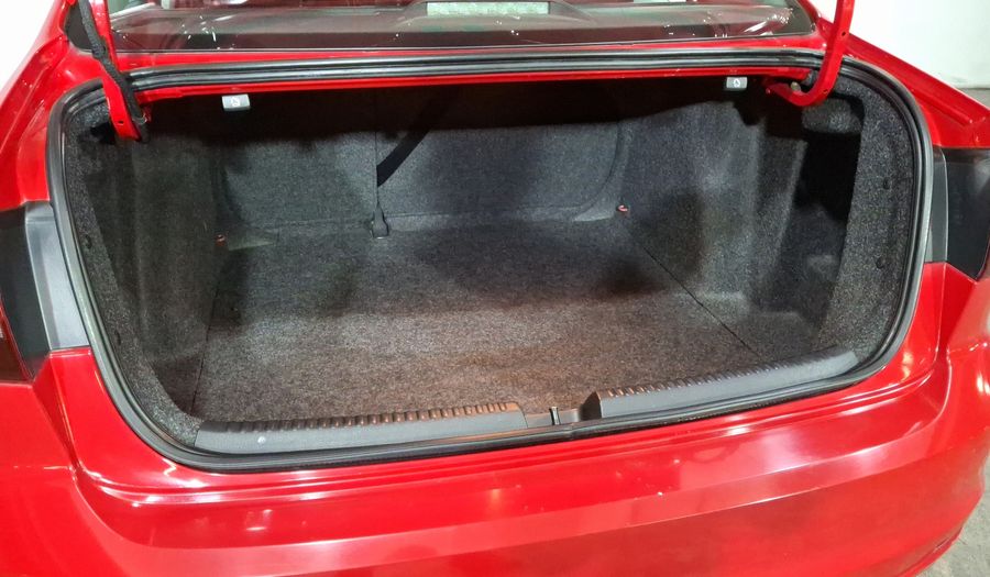Volkswagen Jetta 2.0 MT Sedan 2016
