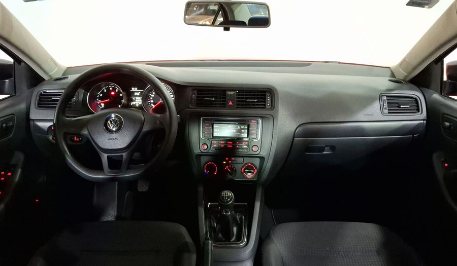 Volkswagen Jetta 2.0 MT Sedan 2016