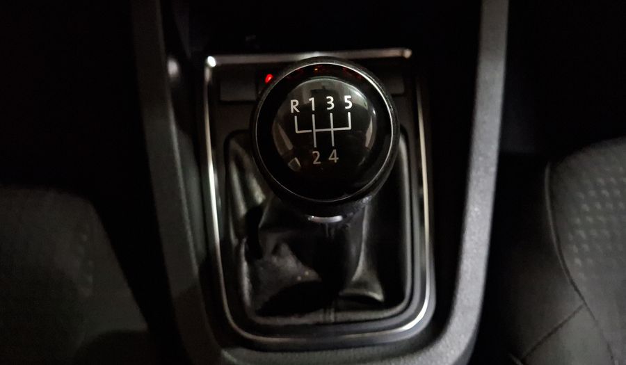 Volkswagen Jetta 2.0 MT Sedan 2016
