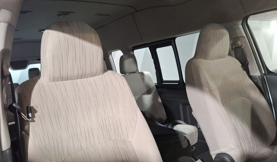 Nissan Nv350 Urvan 2.5 11 PASAJEROS AA Van 2023