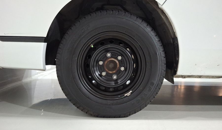 Nissan Nv350 Urvan 2.5 11 PASAJEROS AA Van 2023