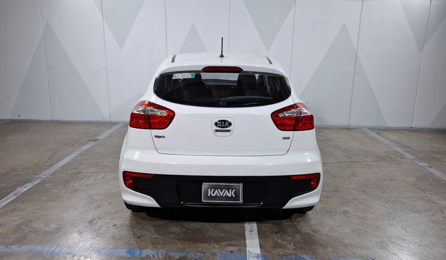 Kia Rio 1.6 LX MT Hatchback 2017