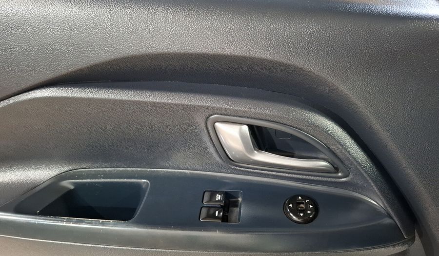 Kia Rio 1.6 LX MT Hatchback 2017