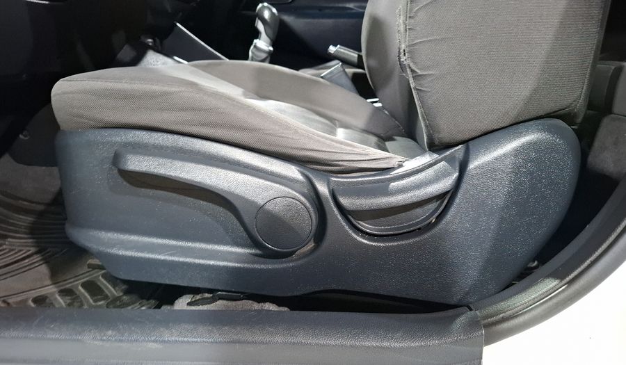 Kia Rio 1.6 LX MT Hatchback 2017