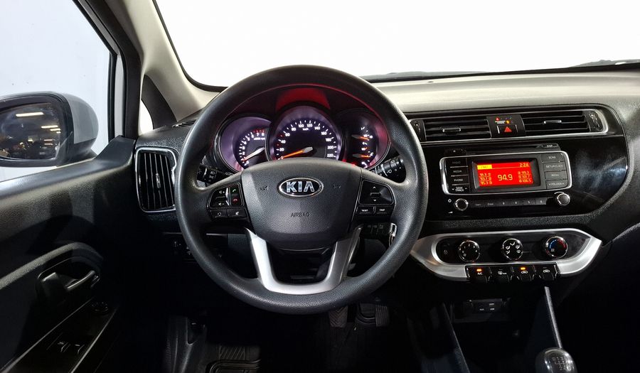 Kia Rio 1.6 LX MT Hatchback 2017