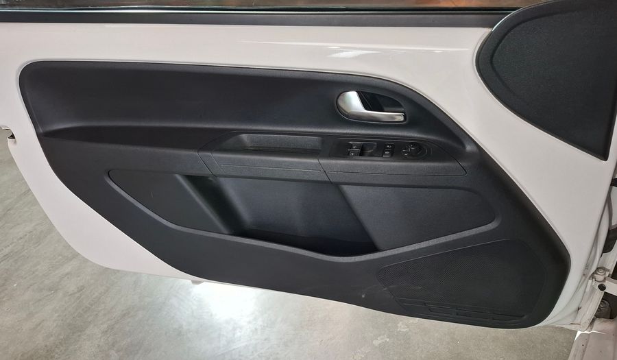 Volkswagen Up 1.0 HIGH UP Hatchback 2017