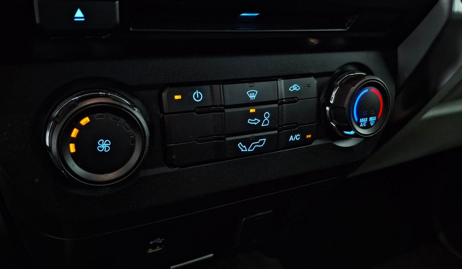 Ford F-150 3.3 XLT AUTO DOUBLE CAB Pickup 2019