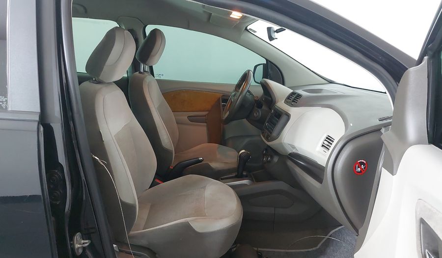 Chevrolet Spin LTZ Minivan 2013