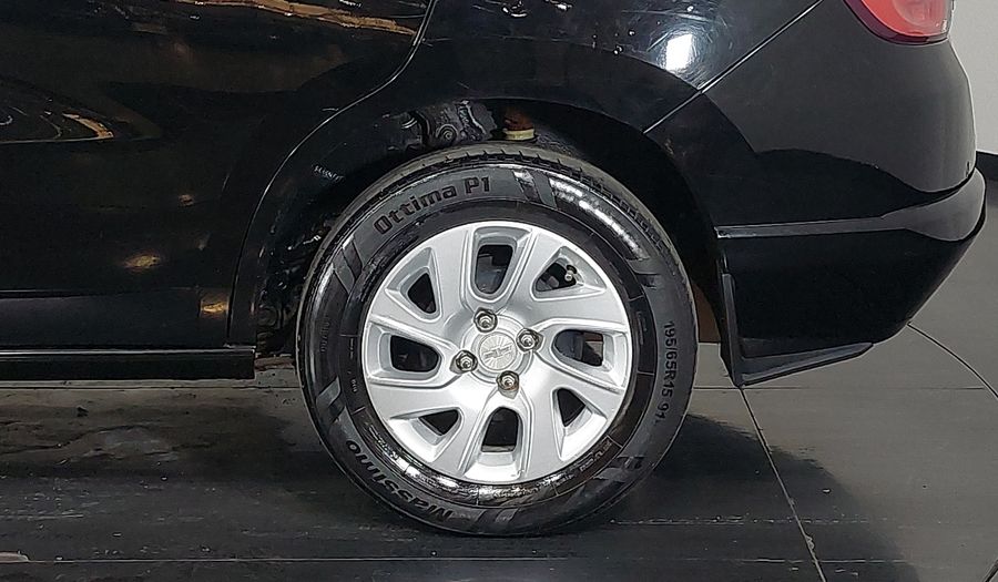 Chevrolet Spin LTZ Minivan 2013