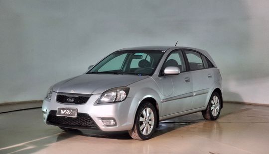 Kia • RIO 5
