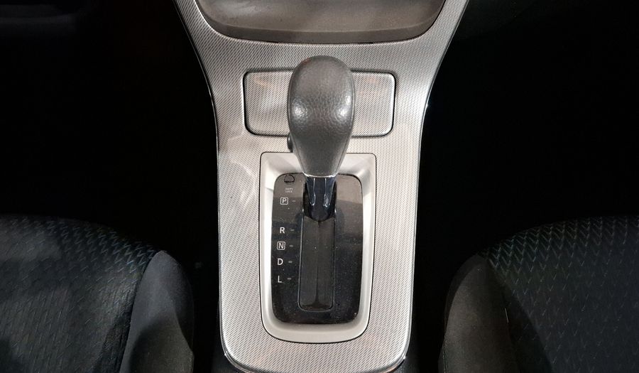 Nissan Sentra 1.8 SR NAVI CVT Sedan 2015
