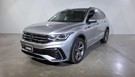 Volkswagen • Tiguan