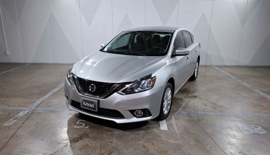 Nissan • Sentra