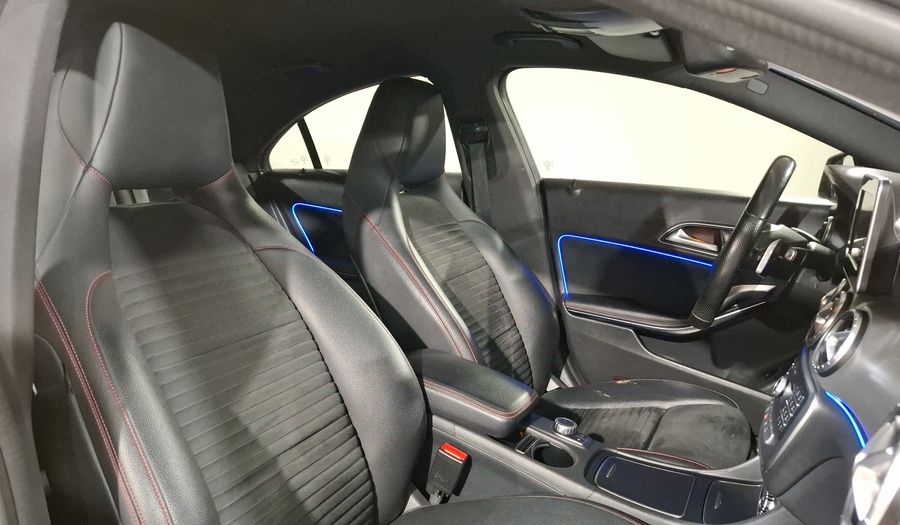 Mercedes Benz Clase Cla 2.0 CLA 250 CGI SPORT AT Coupe 2017