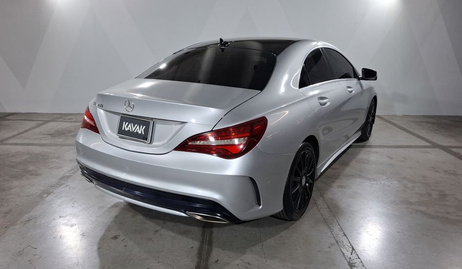 Mercedes Benz Clase Cla 2.0 CLA 250 CGI SPORT AT Coupe 2017