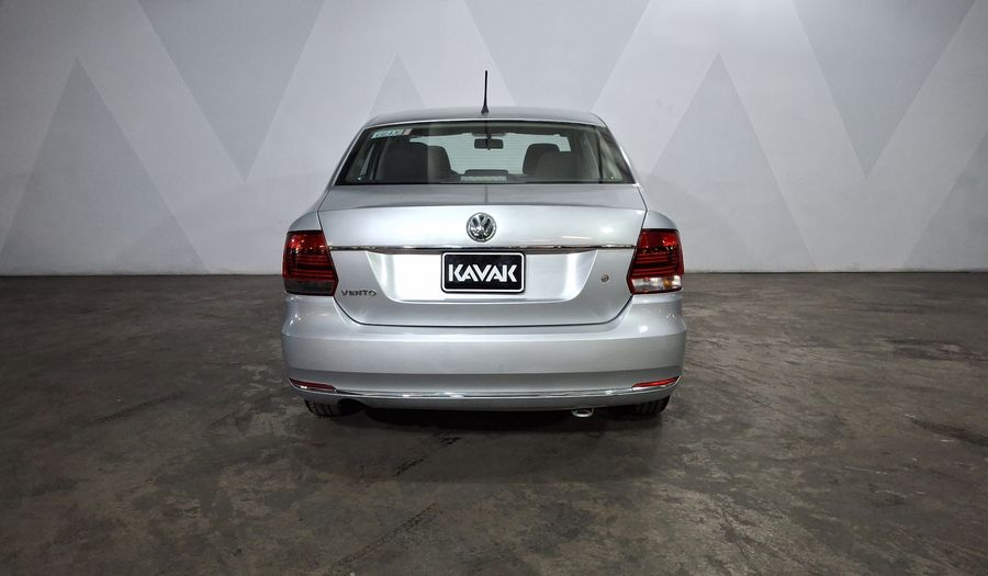 Volkswagen Vento 1.6 COMFORTLINE TIPTRONIC Sedan 2017