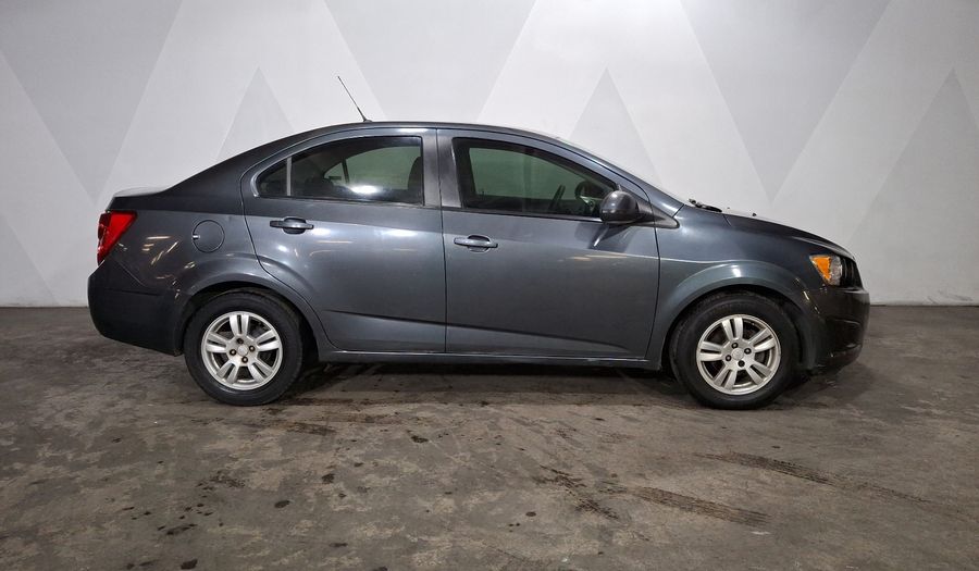 Chevrolet Sonic 1.6 MT D LT Sedan 2013