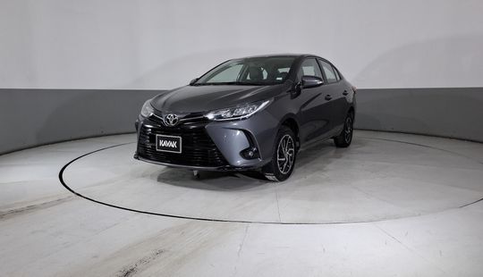 Toyota • Yaris