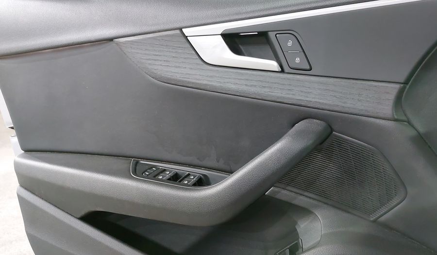 Audi A4 2.0 TFSI ELITE S-TRONIC QUATTRO Sedan 2017