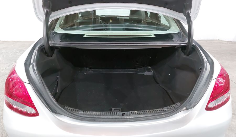 Mercedes Benz Clase C 1.6 180 CGI AT Sedan 2016