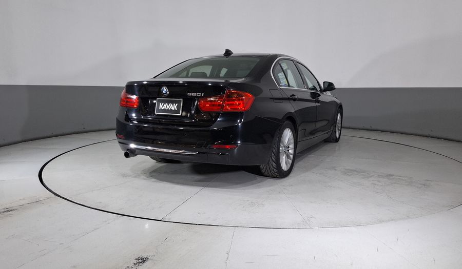 Bmw Serie 3 2.0 320IA LUXURY LINE Sedan 2015