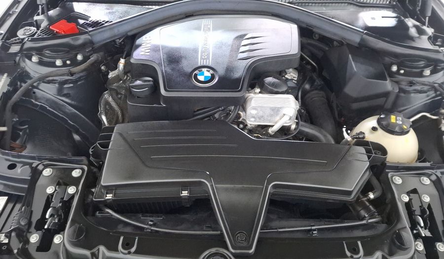 Bmw Serie 3 2.0 320IA LUXURY LINE Sedan 2015