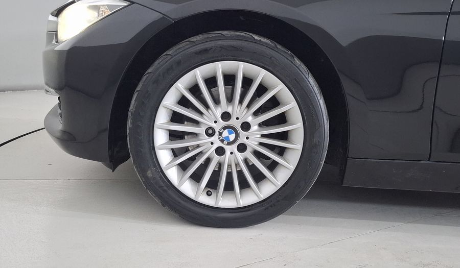 Bmw Serie 3 2.0 320IA LUXURY LINE Sedan 2015