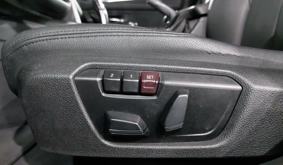 Bmw Serie 3 2.0 320IA LUXURY LINE Sedan 2015