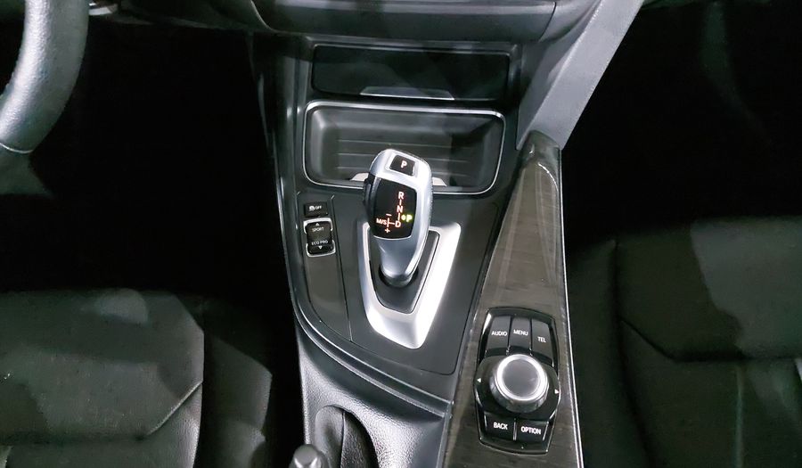 Bmw Serie 3 2.0 320IA LUXURY LINE Sedan 2015