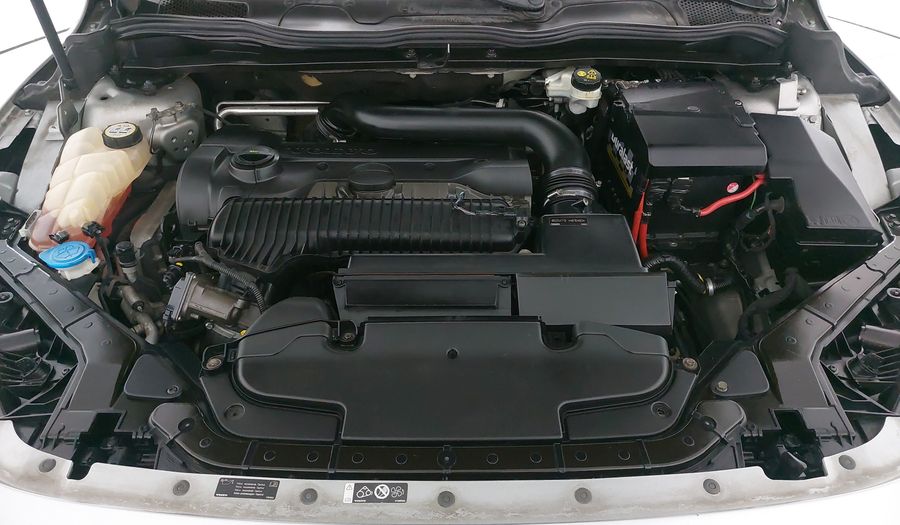 Volvo V40 2.5 T5 AWD INSPIRATION AT Hatchback 2013