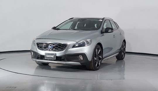 Volvo • V40
