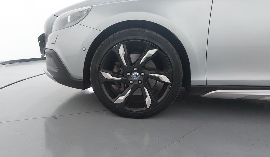 Volvo V40 2.5 T5 AWD INSPIRATION AT Hatchback 2013