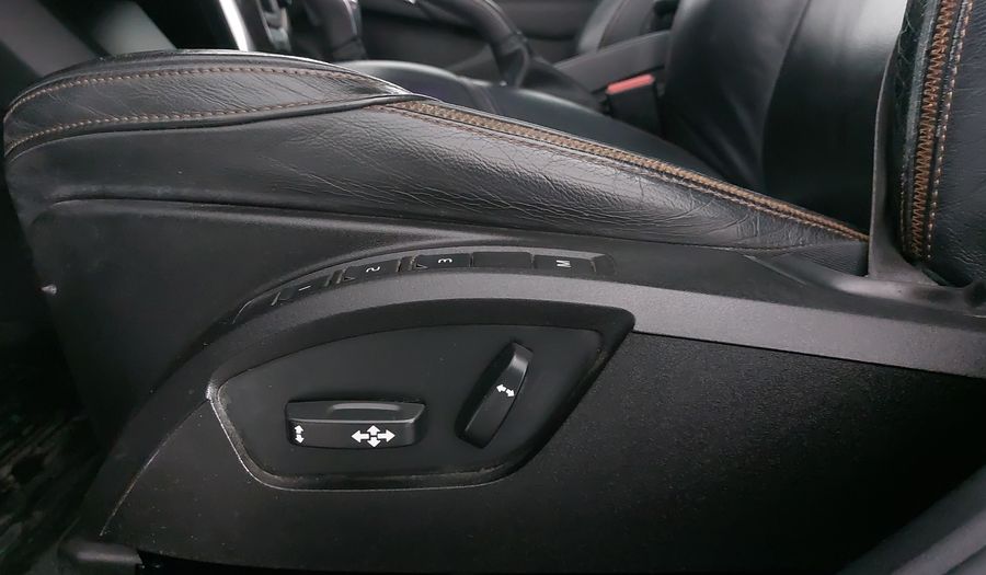 Volvo V40 2.5 T5 AWD INSPIRATION AT Hatchback 2013