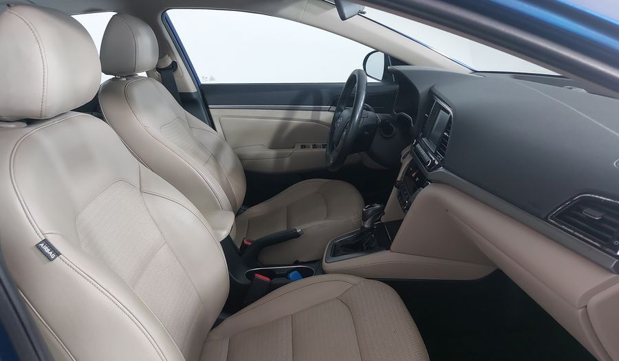 Hyundai Elantra 2.0 LIMITED TECH NAVI AT Sedan 2017