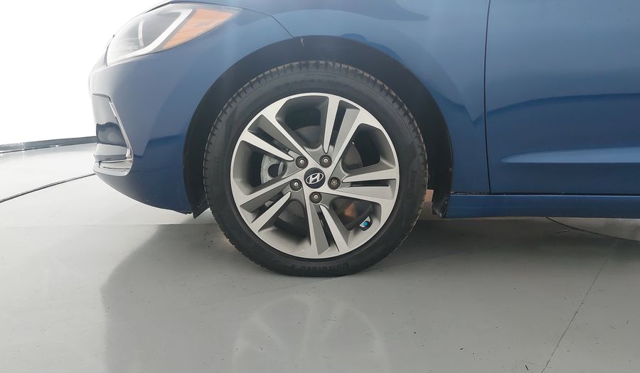 Hyundai Elantra 2.0 LIMITED TECH NAVI AT Sedan 2017