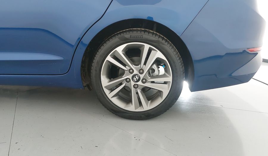 Hyundai Elantra 2.0 LIMITED TECH NAVI AT Sedan 2017