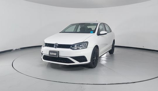 Volkswagen • Vento