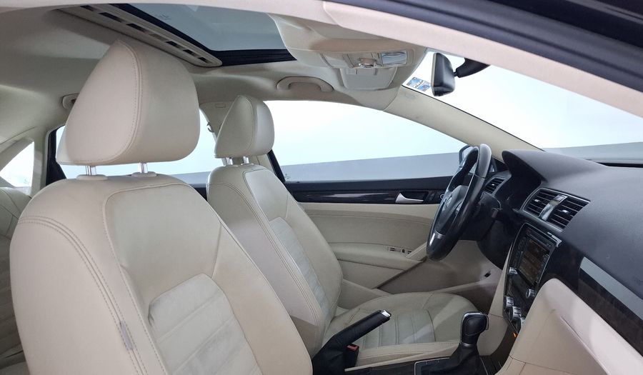 Volkswagen Passat 3.6 V6 TIPTRONIC Sedan 2015
