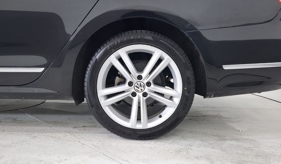 Volkswagen Passat 3.6 V6 TIPTRONIC Sedan 2015