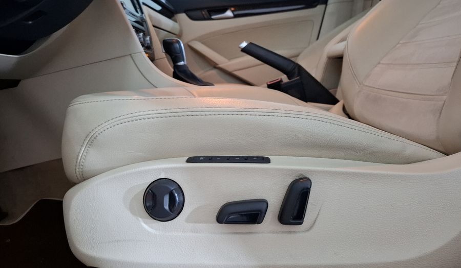 Volkswagen Passat 3.6 V6 TIPTRONIC Sedan 2015